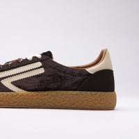 PURAAI XS VELVET SHOES - TIRAMISU