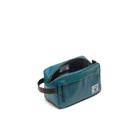 HERSCHEL CHAPTER TRAVEL KIT WEATHER RESISTANT COLLECTION